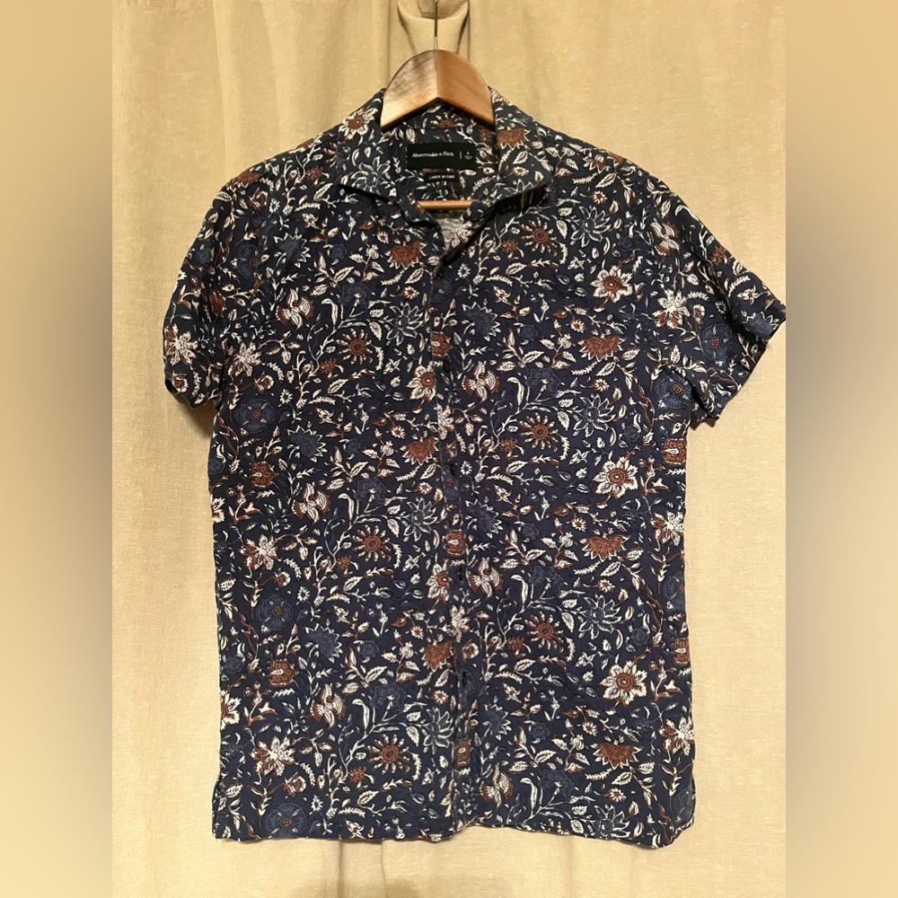 Abercrombie & Fitch men’s linen resort shirt